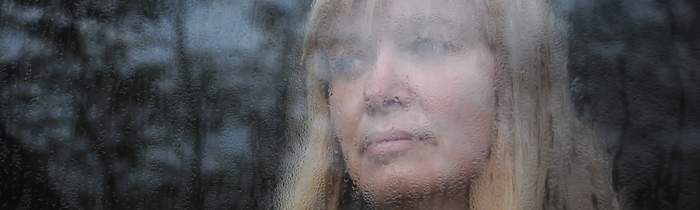 Trist og deprimeret kvinde